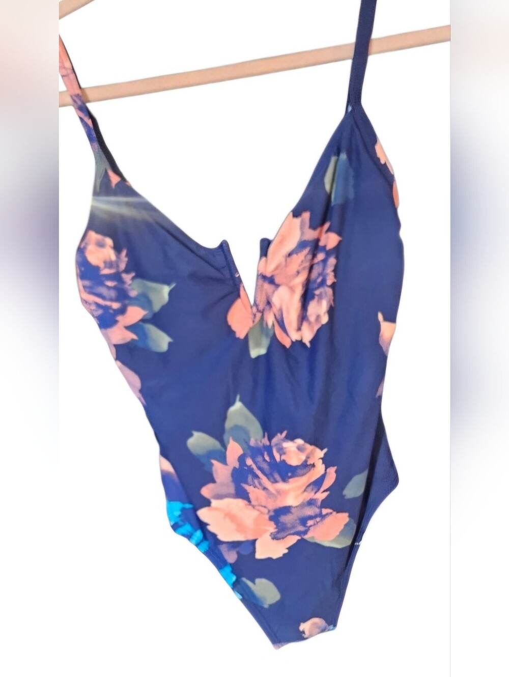Vince Camuto Navy Swinsuit with Peach Floral Accent Size 12 EUC - Picture 4 of 9